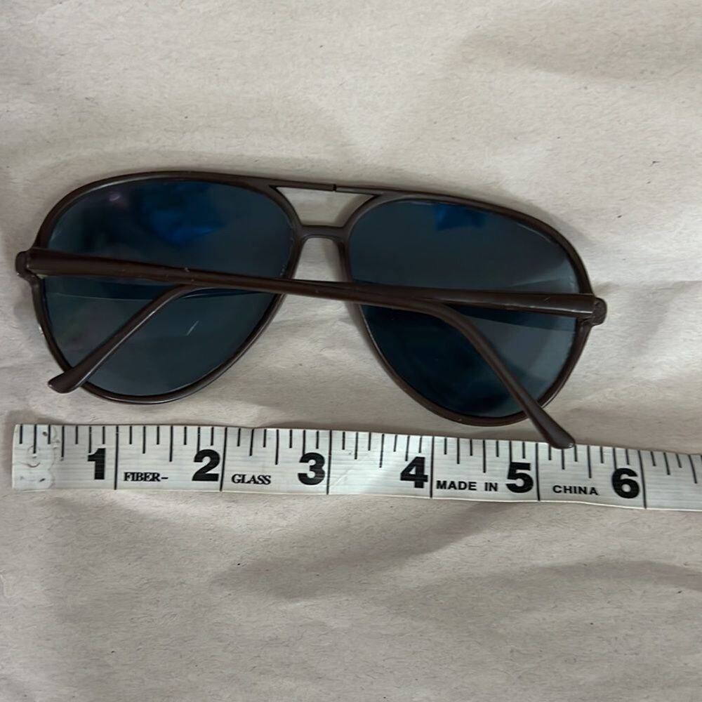 ‎VINTAGE SUNGLASSES - Picture 5 of 5